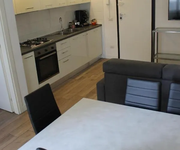 Casa Helzel 4* نابولي