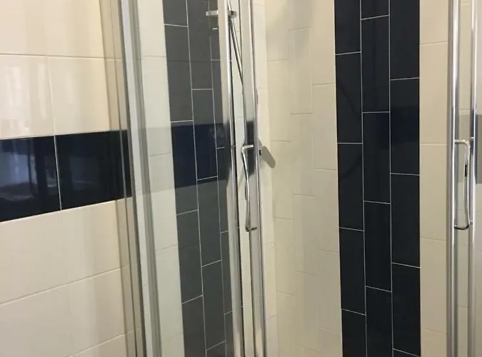 Casa Helzel بيت ضيافة 4*